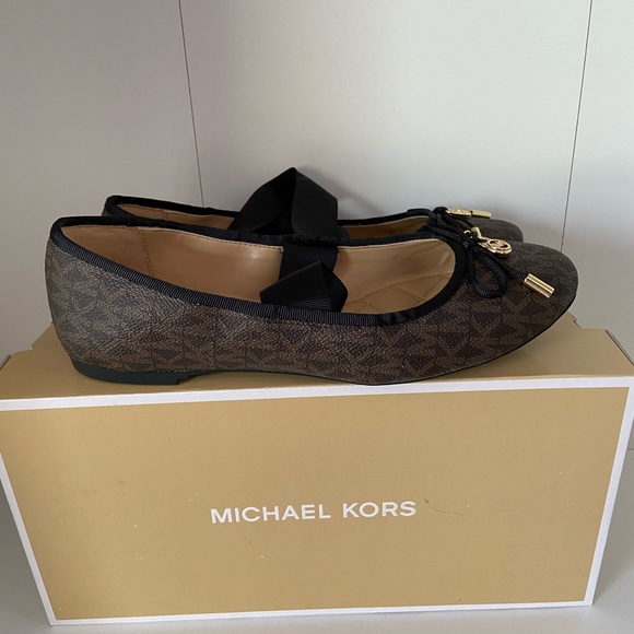 Michael Kors Myles ballet flats - Picture 2 of 11
